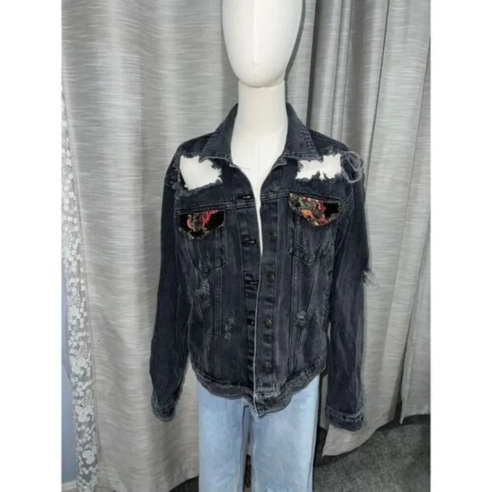 Free People distressed embroidered‎ black denim jacket with studs - Picture 4 of 6